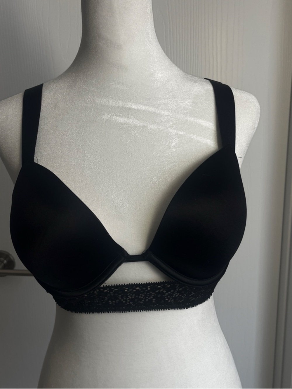 Victoria's Secret Black Lace-Trim Underwire T-Shirt Bra